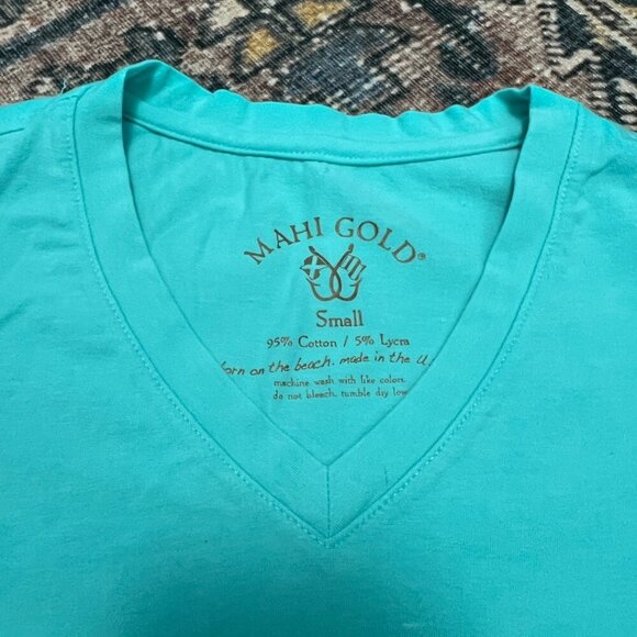 Mahi Gold Ocean Blue Tshirt - Picture 2 of 3